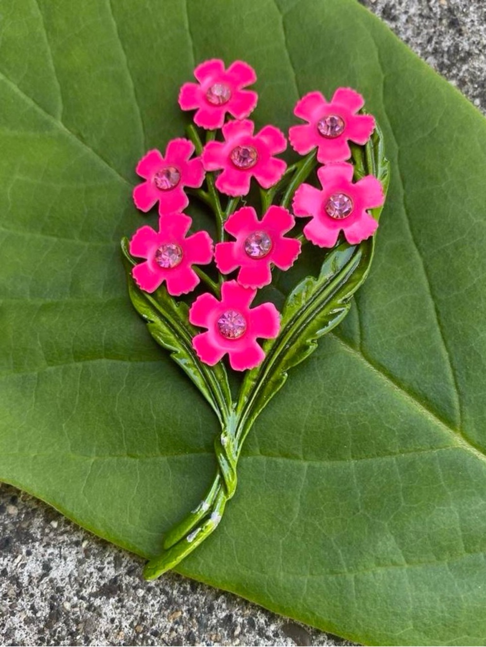 Vintage 60s Pink Flower Brooch Pin